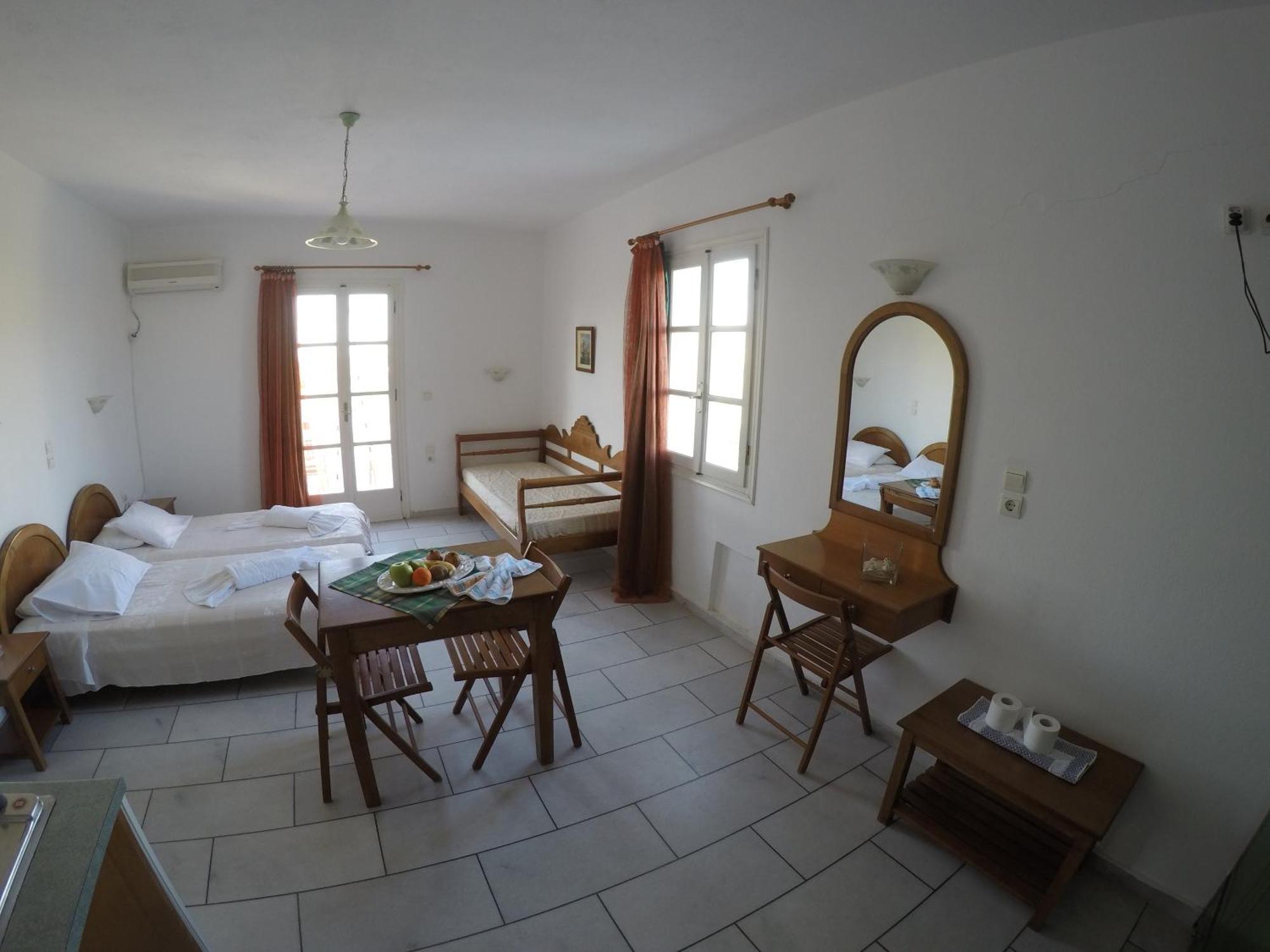 Birbas Hotel Agia Anna  Exteriör bild