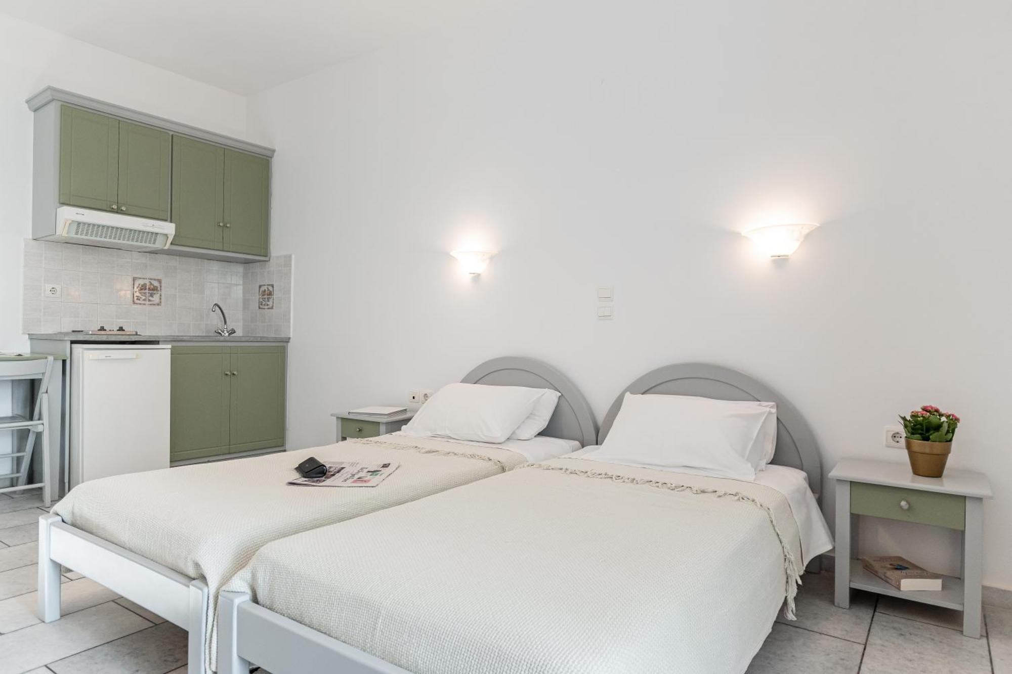 Birbas Hotel Agia Anna  Exteriör bild