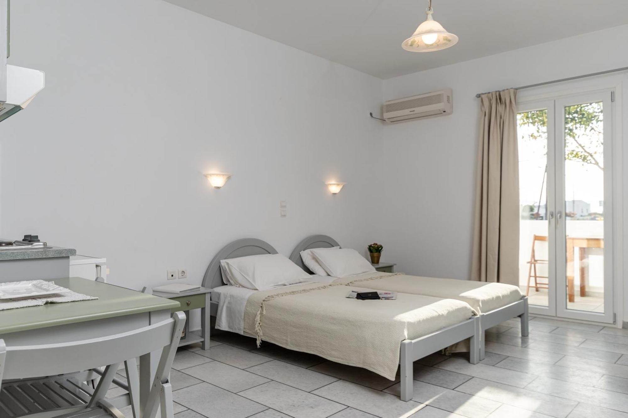 Birbas Hotel Agia Anna  Exteriör bild